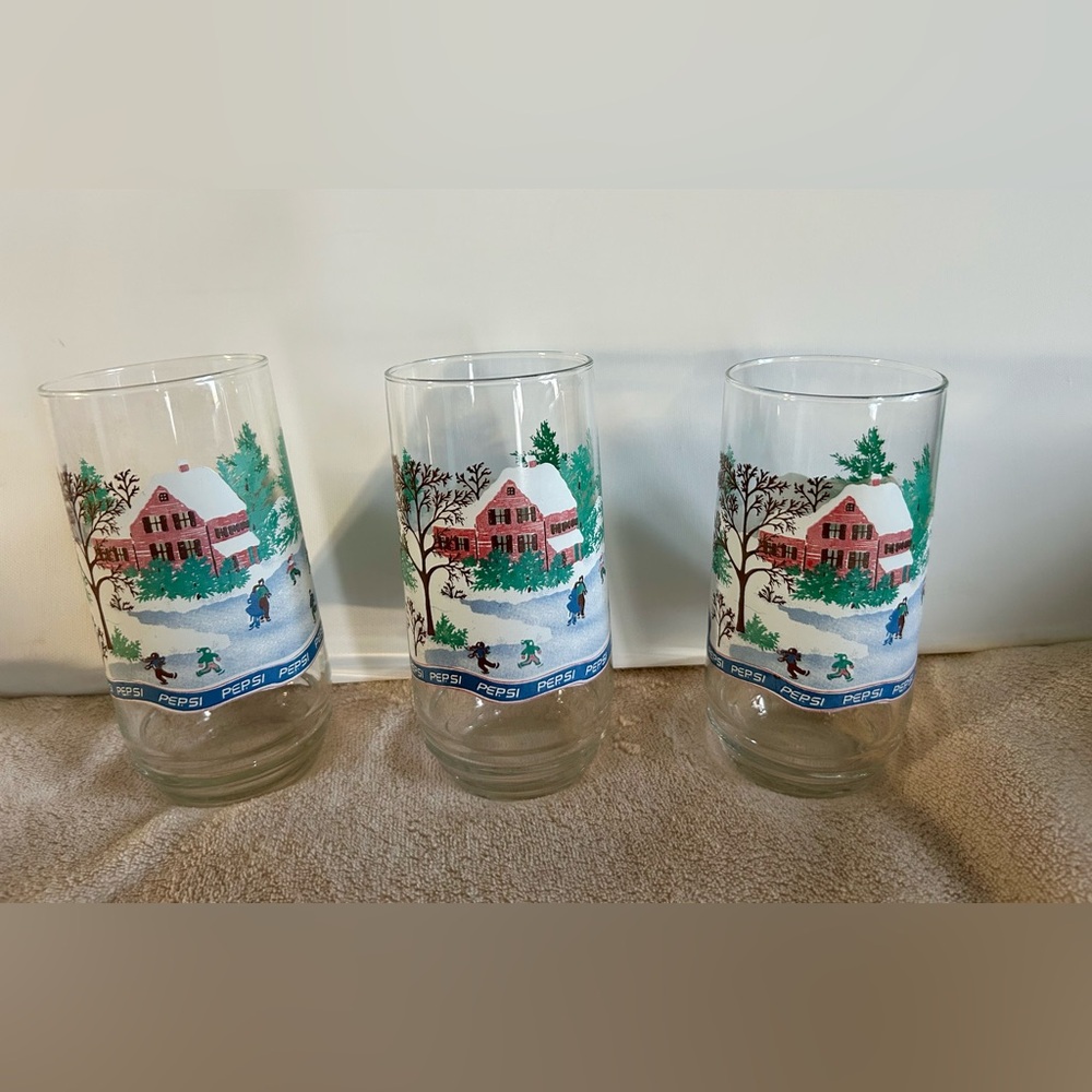 Vintage Pepsi Holiday 3 Glass Set with Red and Green Design